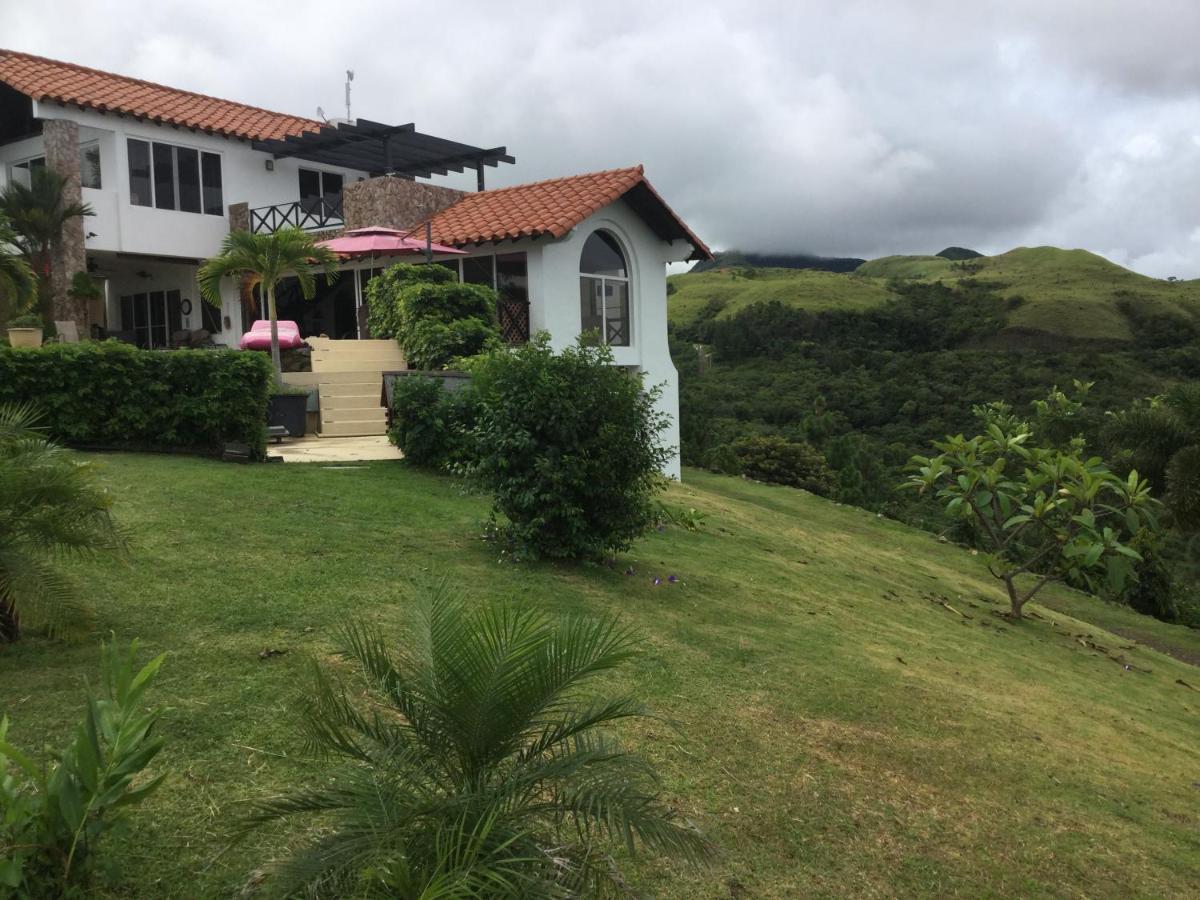 Hawk'S Nest Bed & Breakfast La Laguna de San Carlos Eksteriør bilde